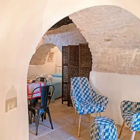 Domangi Trullo Antonio Holiday home *